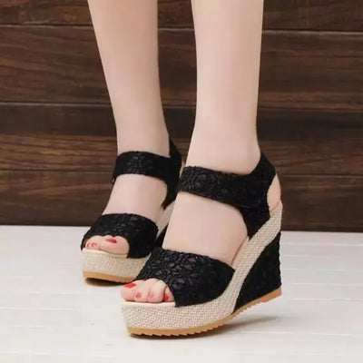 Flat bottom high heel sandals Sisters and brothers jewelry